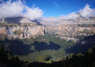 Vista de frente a Monte perdido