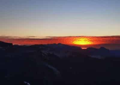 Atardecer en el mirador de Ordesa con vehículo accesible